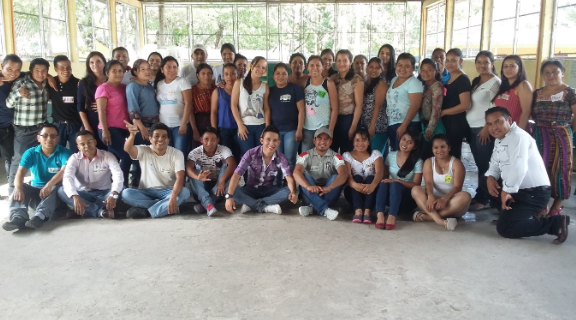 Estancia de investigación de José Antonio Moscoso Canabal en escuelas multigrado en Guatemala