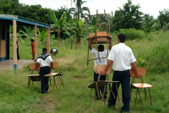 “Gobierno no puede seguir pensado en la educación rural desde las ciudades”: docentes